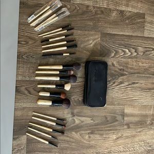 Bobbi Brown Makeup Brush Vault